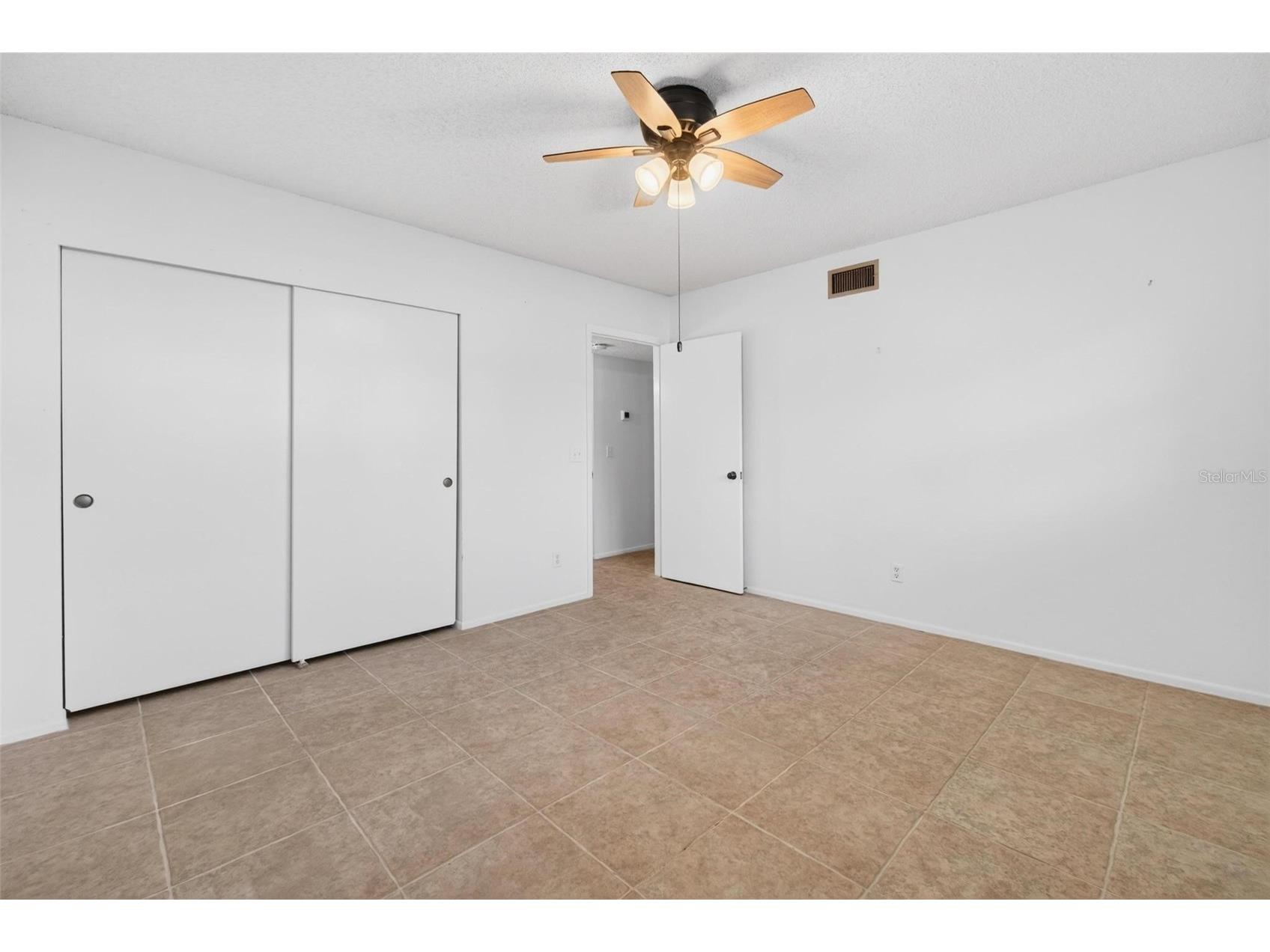 2295 Americus Boulevard E #7 Clearwater FL 33763 TB8497408 image13