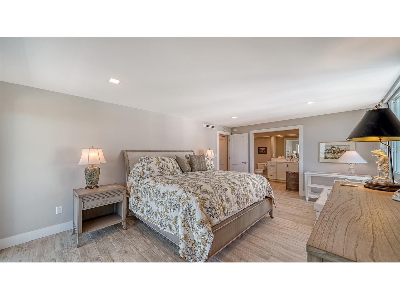 2295 Gulf Of Mexico Drive #115S Longboat Key FL 34228 - GULF OF MEXICO A4670081 image23