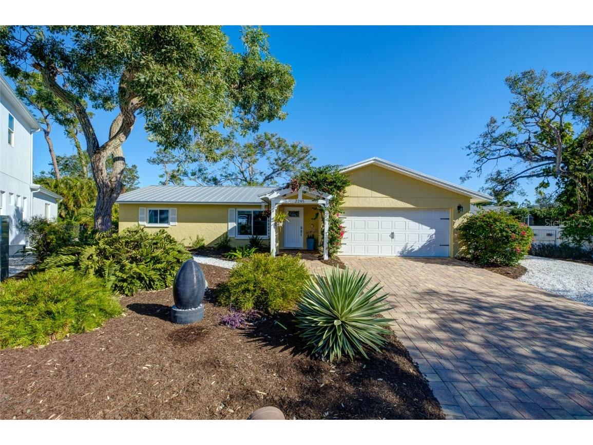 2295 Hibiscus Street Sarasota FL 34239 N6136228 image1