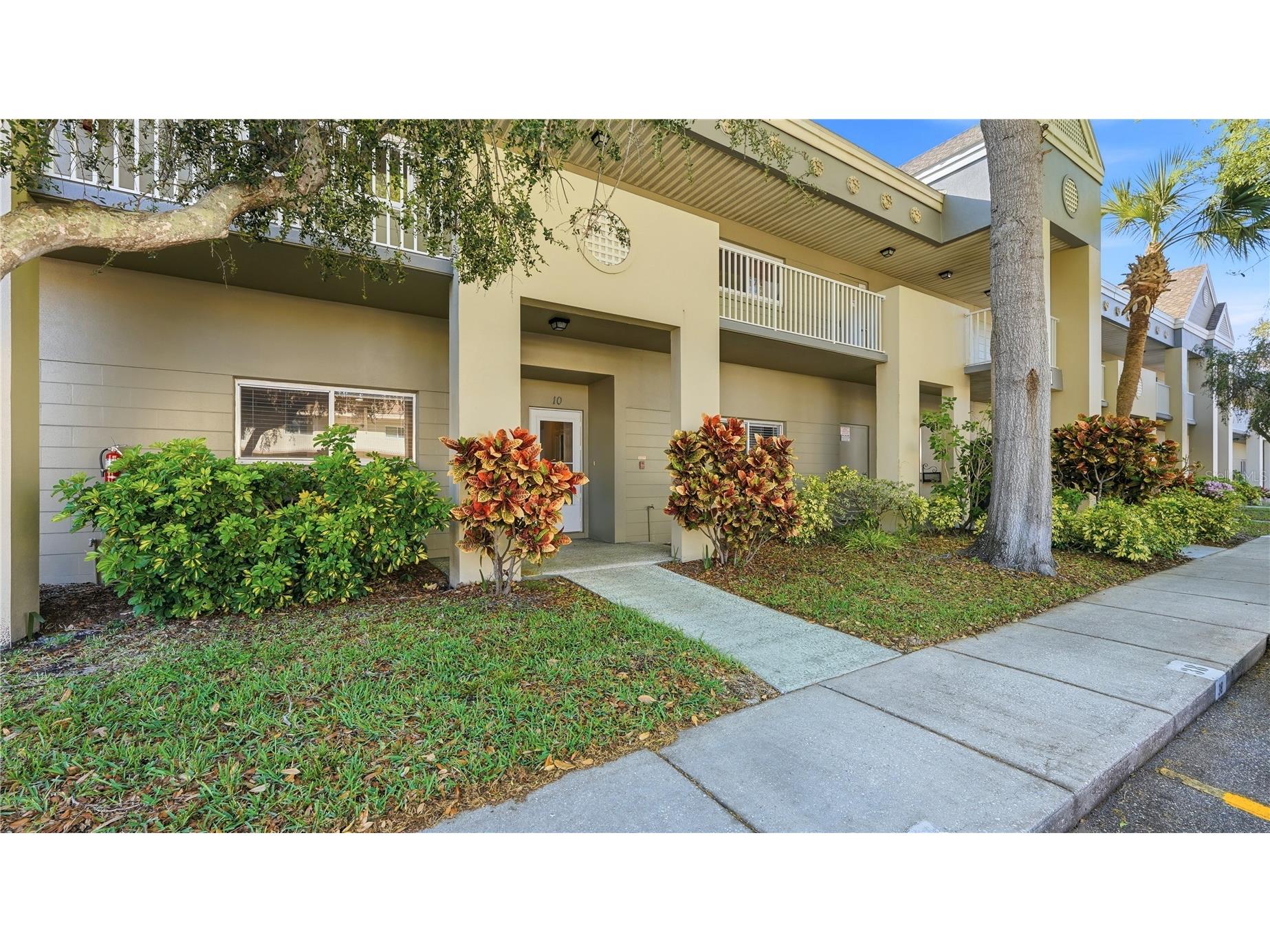2296 Monaco Ln #10 Clearwater FL 33763 TB8489809 image1