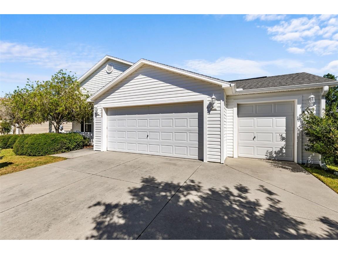 2297 Montbrook Place The Villages FL 32162 GC530919 image1