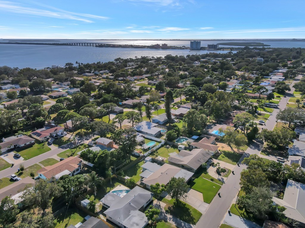 2299 66th Avenue S Saint Petersburg FL 33712 U8211797 image1