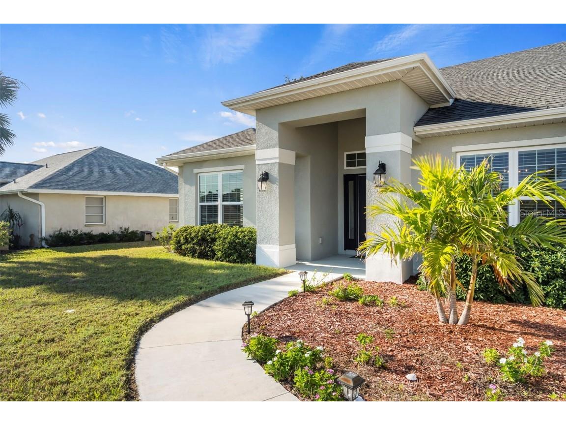 23 Fairway Road Rotonda West FL 33947 D6140655 image1
