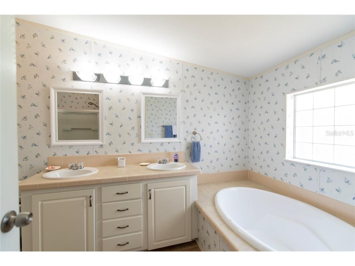 23 Holland Drive Punta Gorda FL 33950 - ALLIGATOR CREEK C7492820 image13