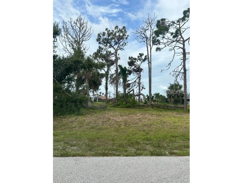 23 Medalist Circle Rotonda West FL 33947 A4657682 image4