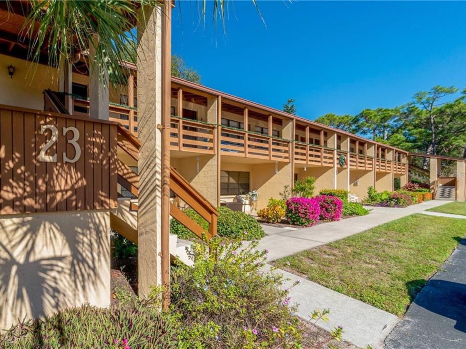 23 Quails Run Boulevard #23102 Englewood FL 34223 D6146826 image2