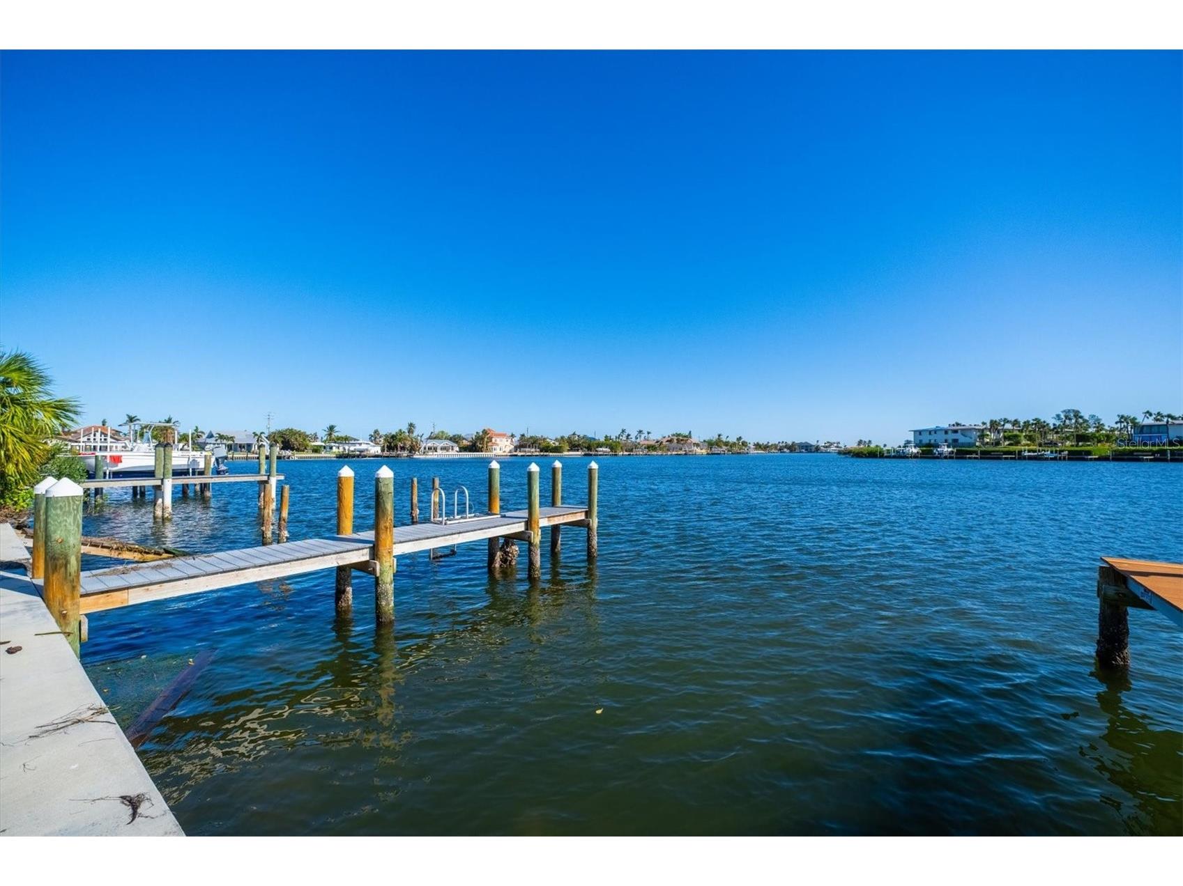23 Seaside Court Holmes Beach FL 34217 A4629905 image13