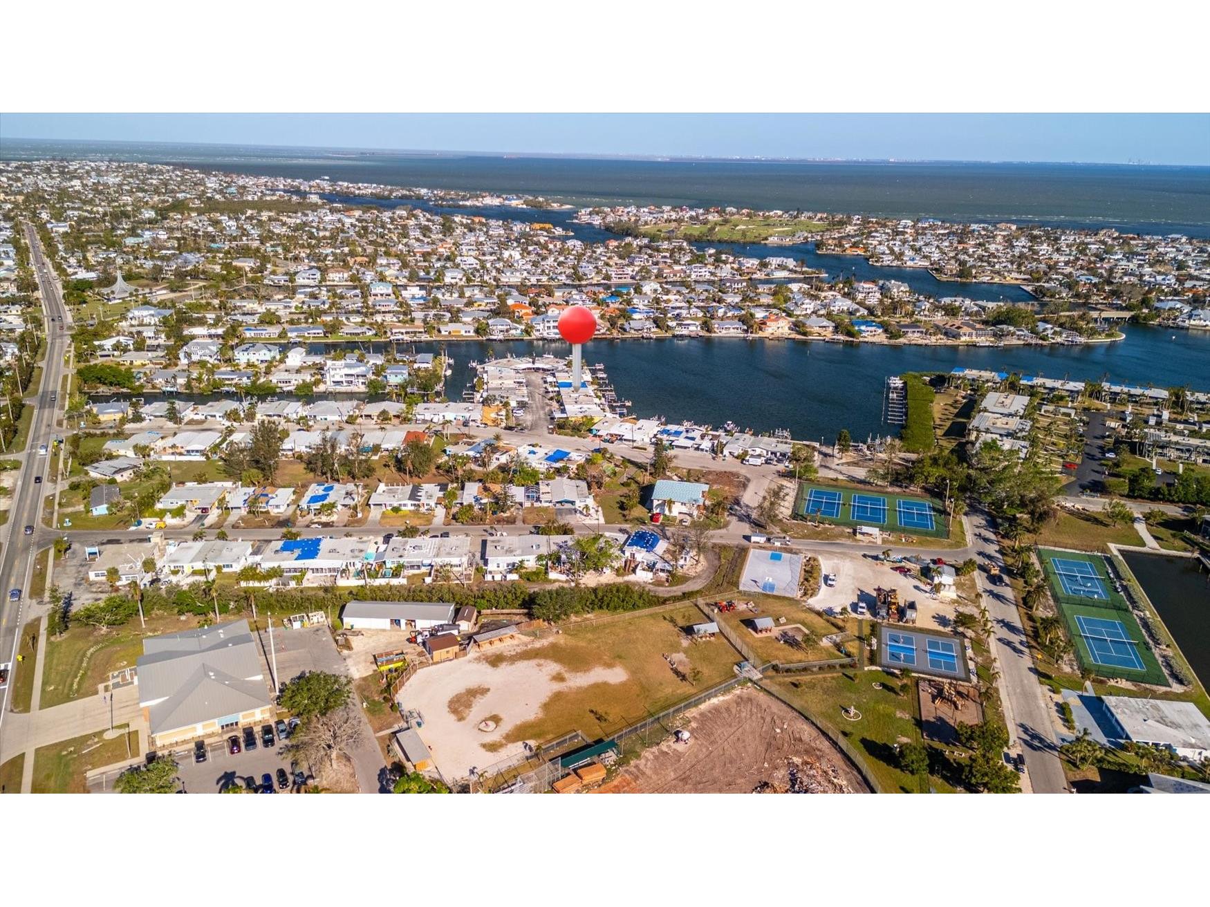 23 Seaside Court Holmes Beach FL 34217 A4629905 image8