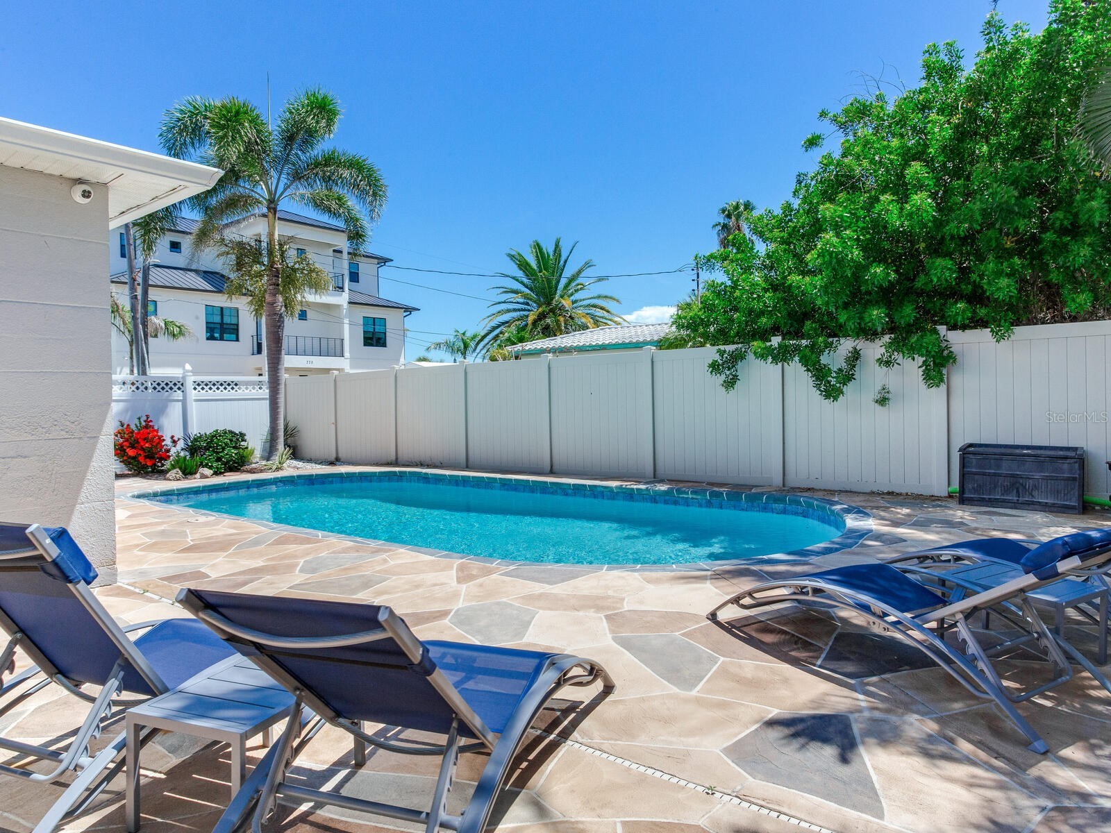 230 144th Avenue Madeira Beach FL 33708 TB8475418 image1