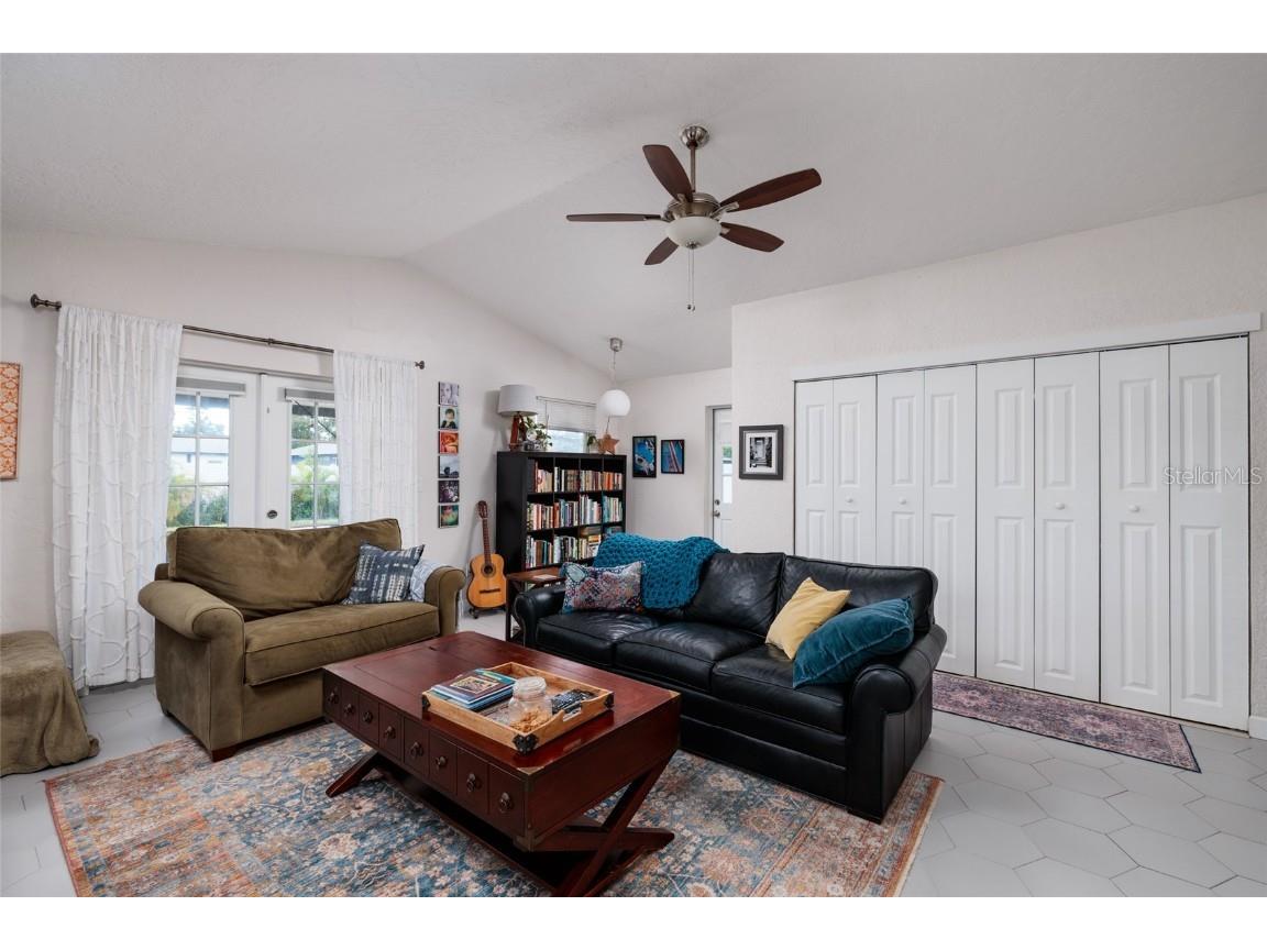 230 43rd Avenue NE Saint Petersburg FL 33703 TB8446507 image13