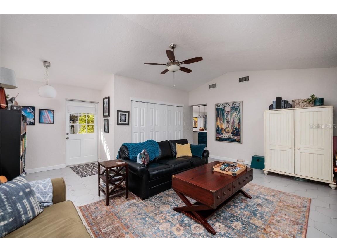 230 43rd Avenue NE Saint Petersburg FL 33703 TB8446507 image15