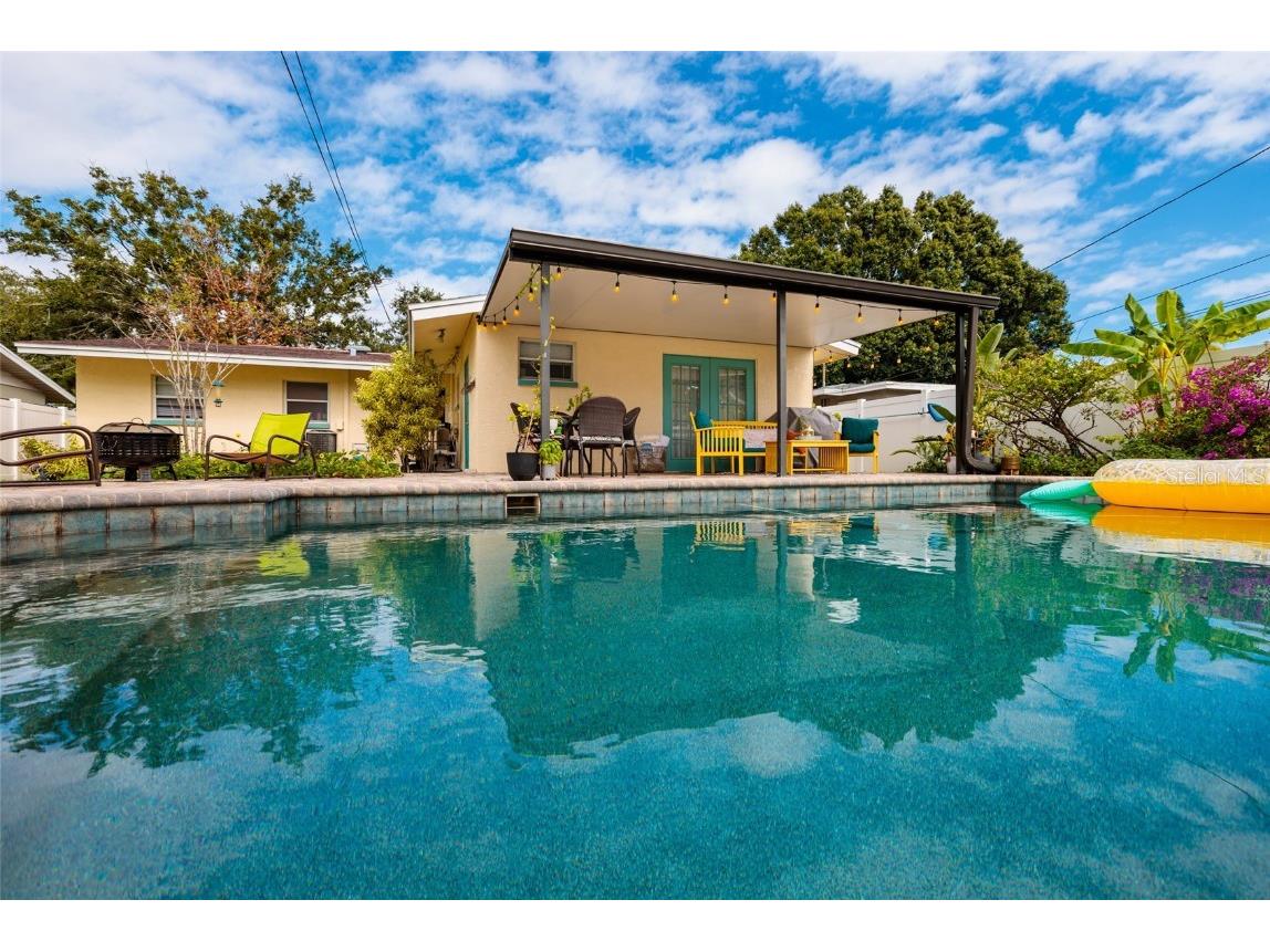 230 43rd Avenue NE Saint Petersburg FL 33703 TB8446507 image3