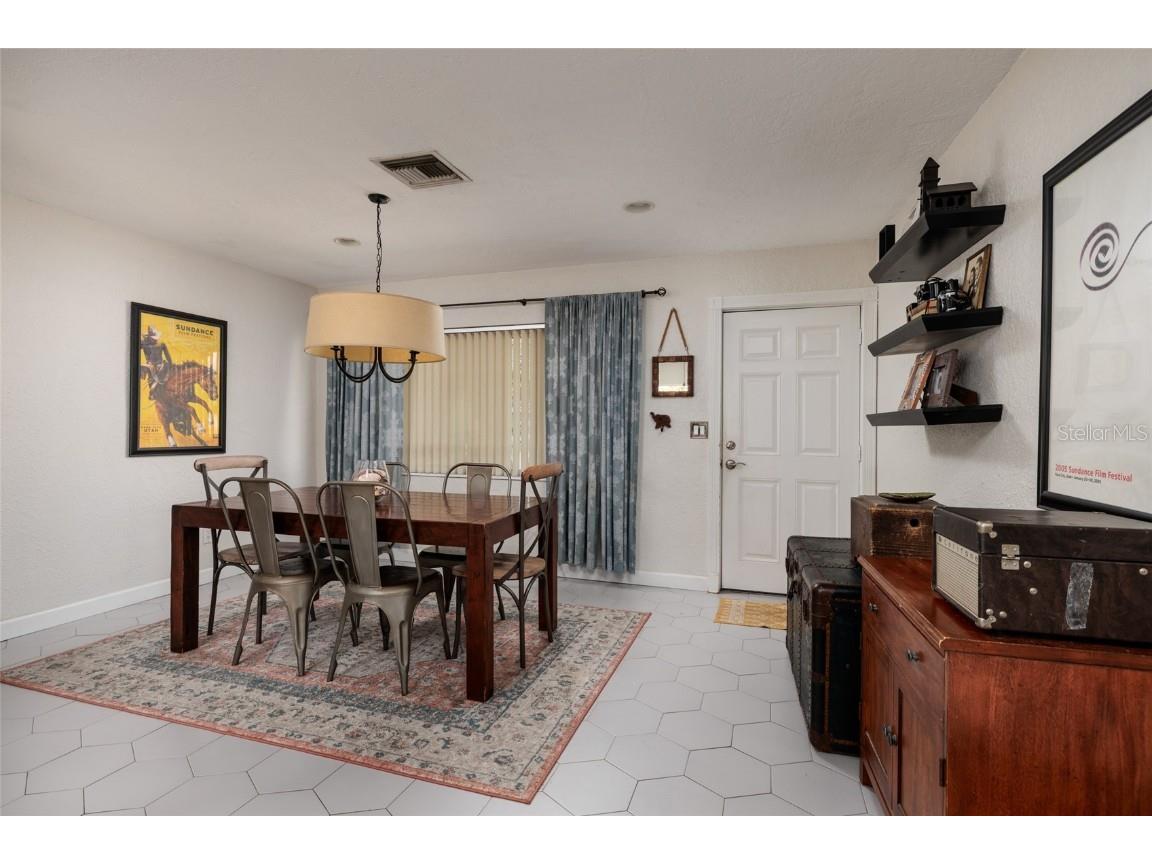 230 43rd Avenue NE Saint Petersburg FL 33703 TB8446507 image7