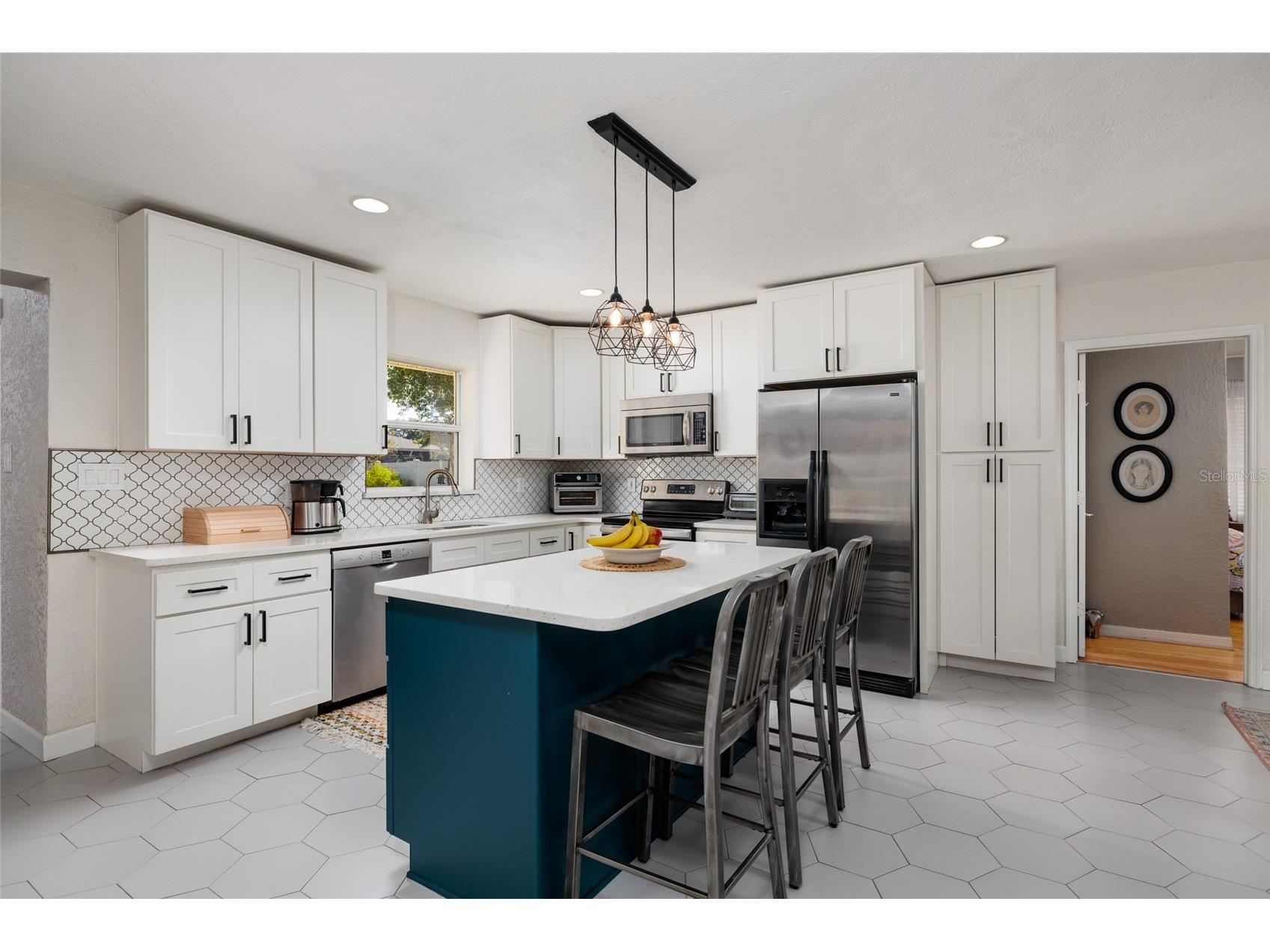 230 43rd Avenue NE Saint Petersburg FL 33703 TB8511762 image12