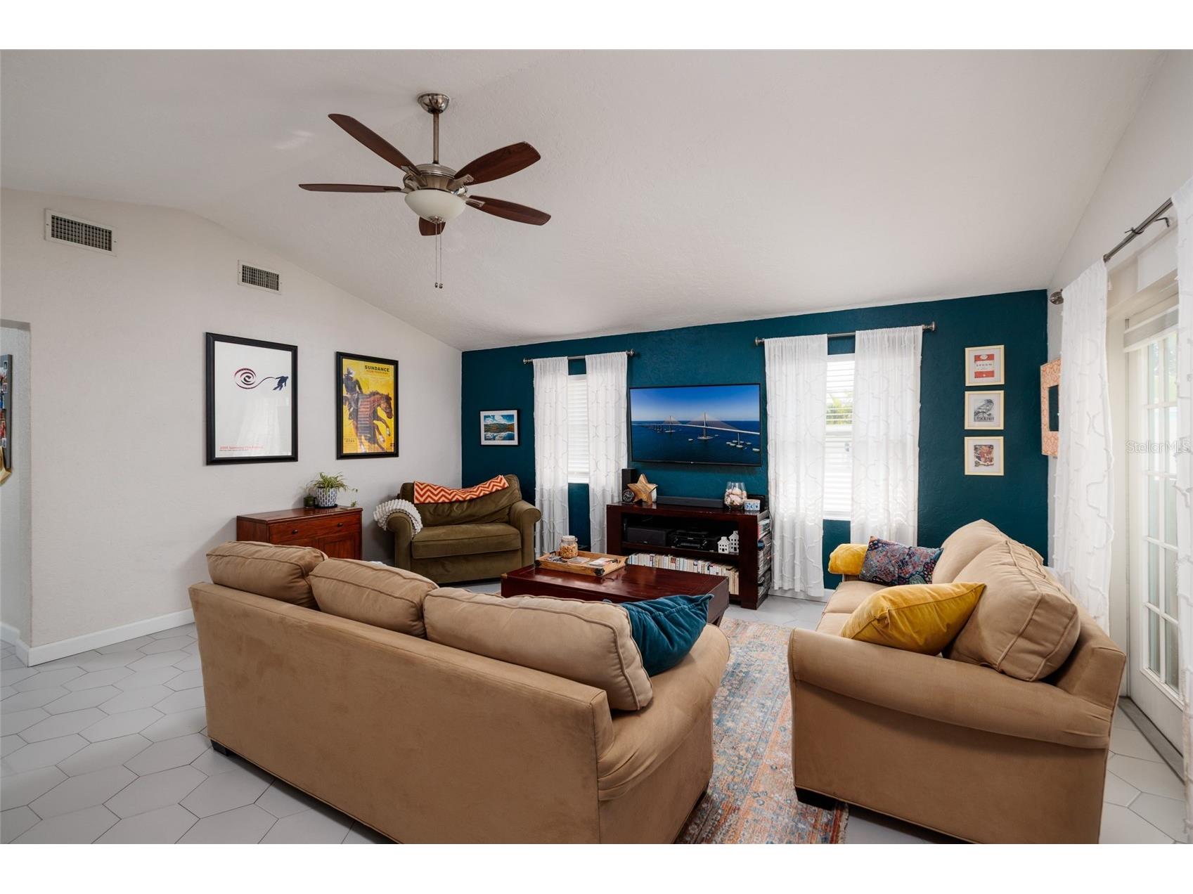 230 43rd Avenue NE Saint Petersburg FL 33703 TB8511762 image17