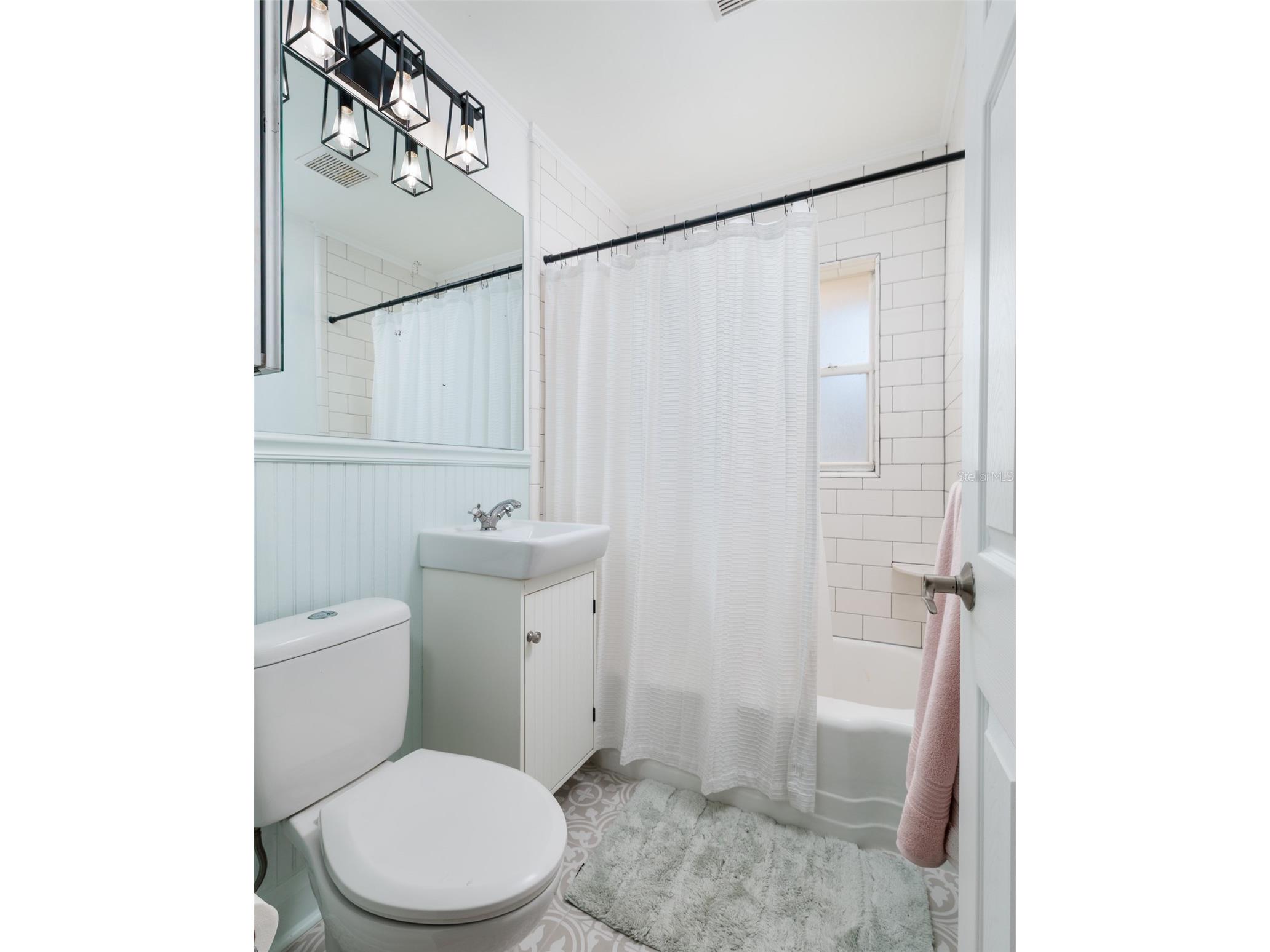230 43rd Avenue NE Saint Petersburg FL 33703 TB8511762 image24