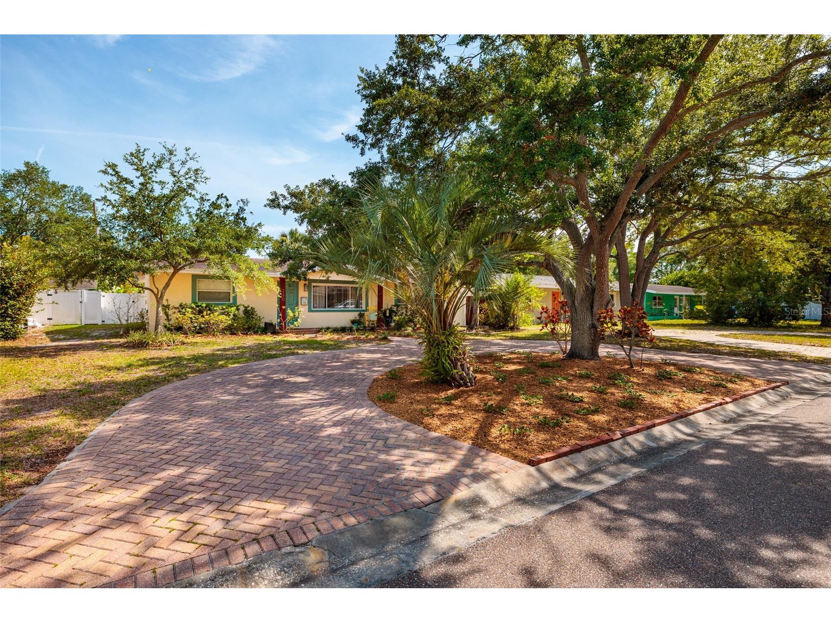 230 43rd Avenue NE Saint Petersburg FL 33703 TB8511762 image32