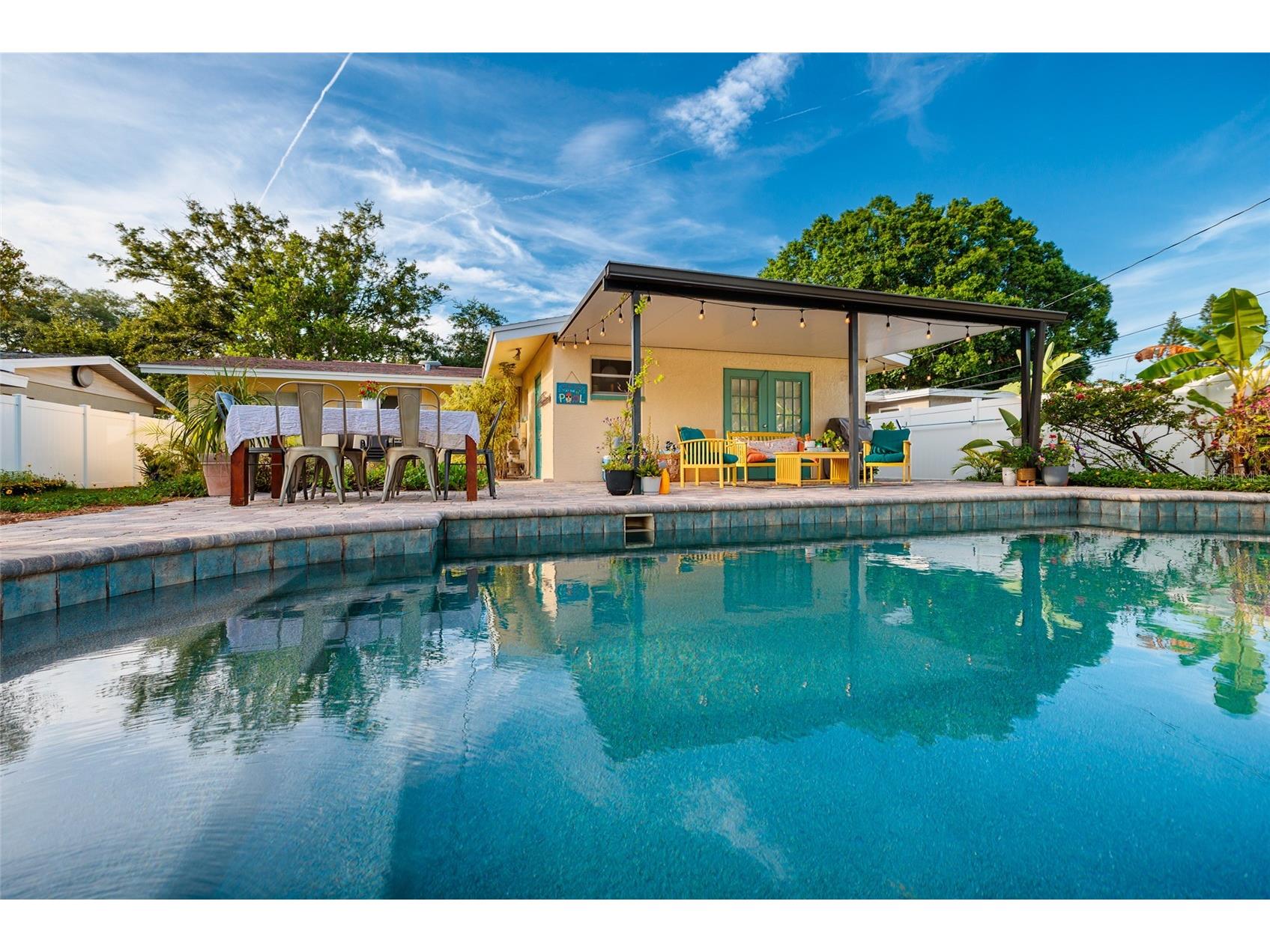 230 43rd Avenue NE Saint Petersburg FL 33703 TB8511762 image8