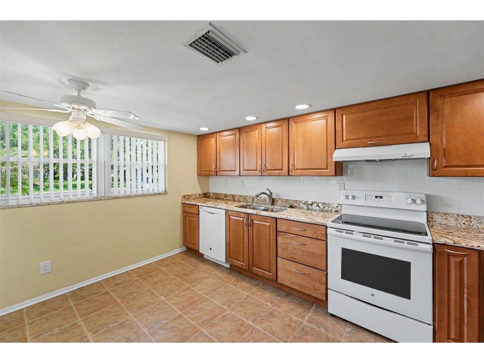 230 Balsam Drive Oldsmar FL 34677 TB8504047 image11
