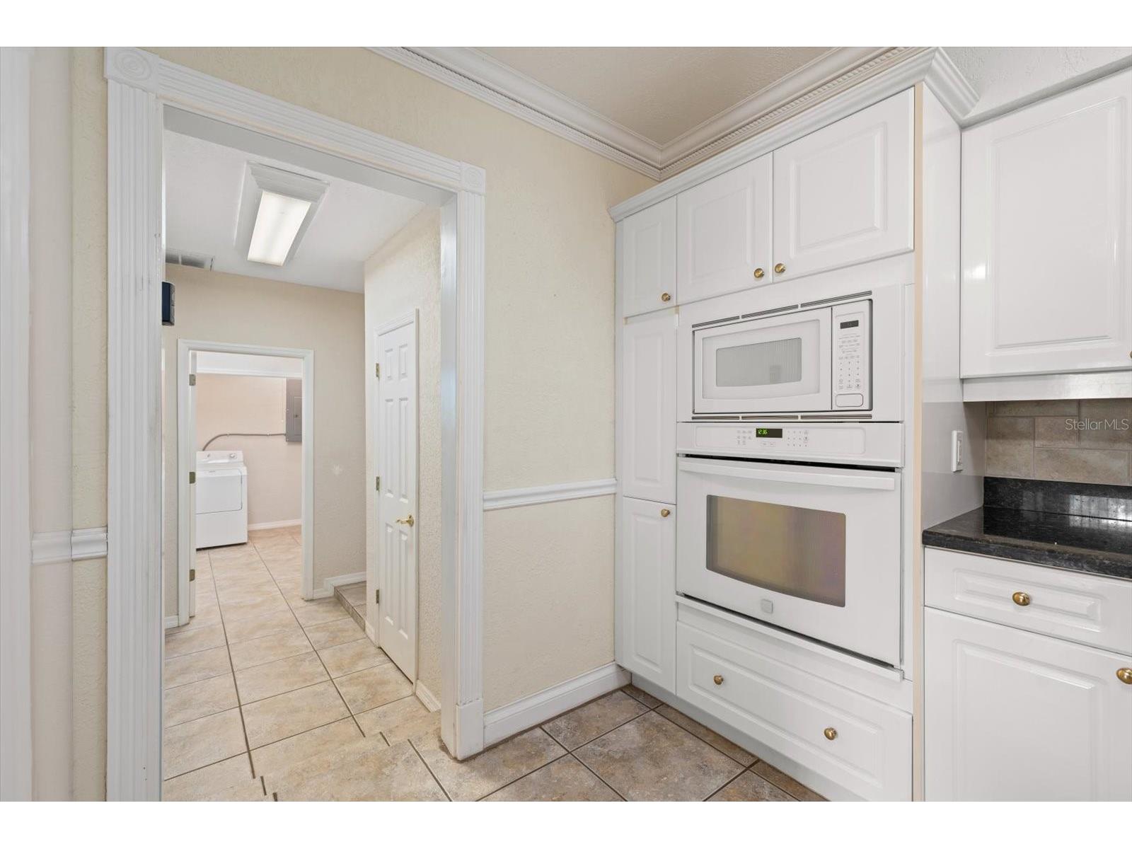 230 Garden Circle Belleair FL 33756 TB8522357 image12