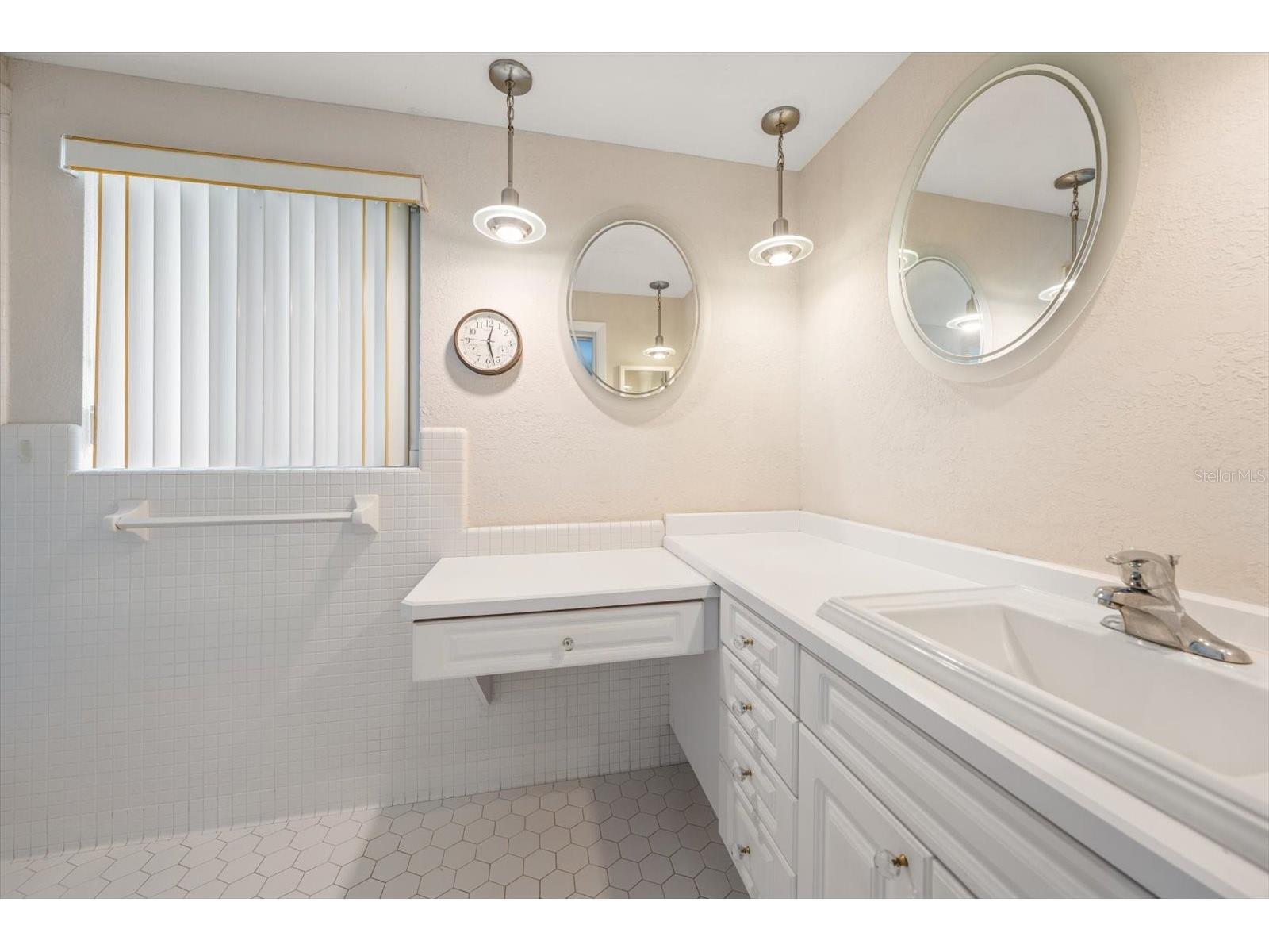 230 Garden Circle Belleair FL 33756 TB8522357 image19