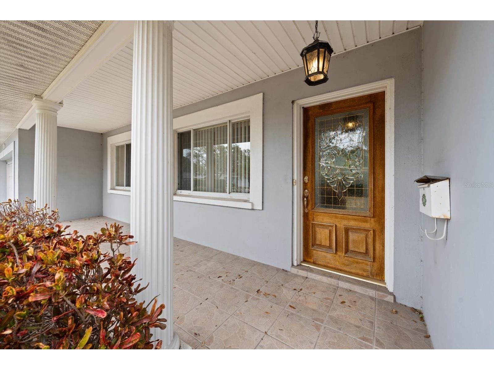 230 Garden Circle Belleair FL 33756 TB8522357 image2