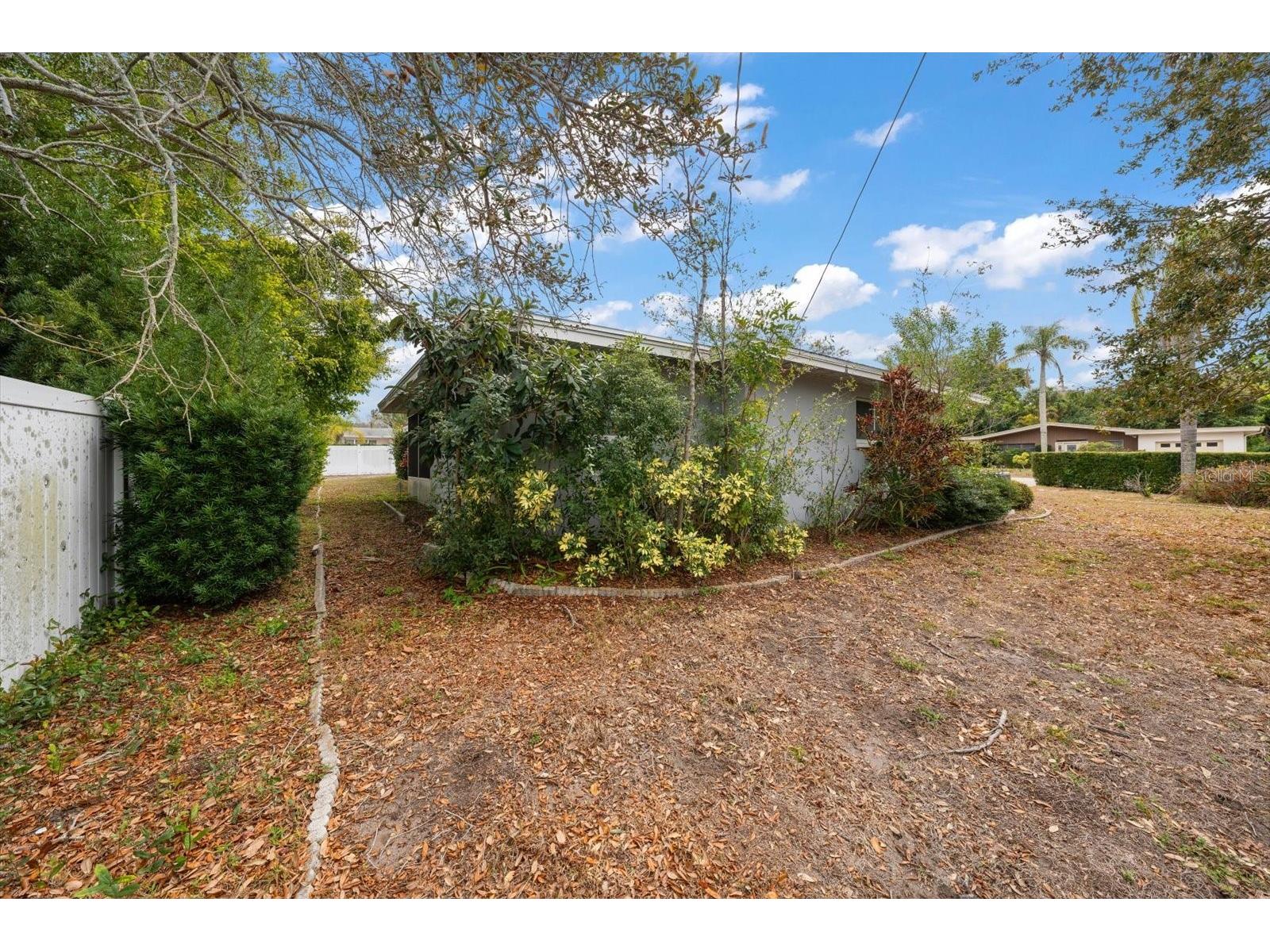 230 Garden Circle Belleair FL 33756 TB8522357 image34