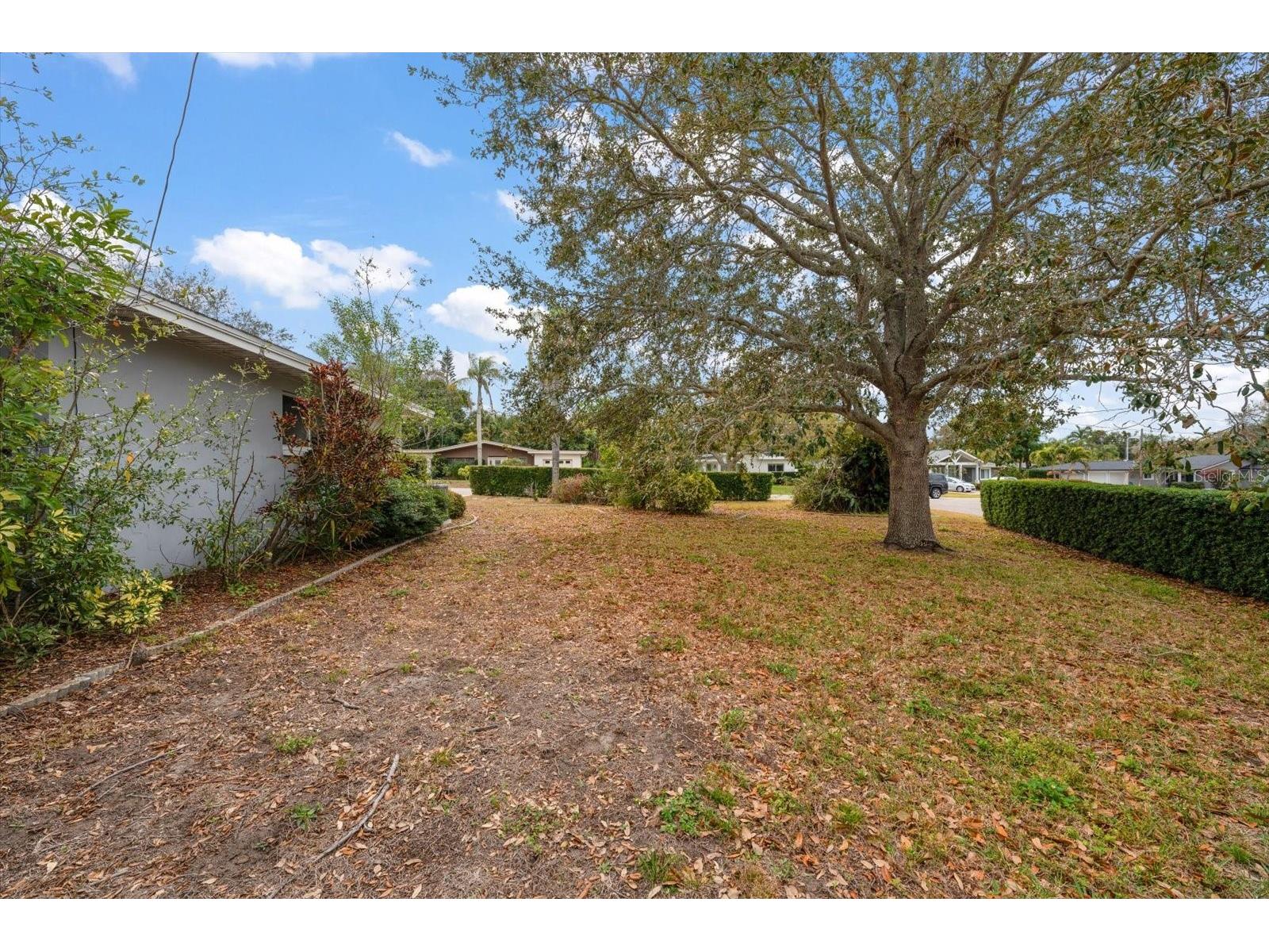 230 Garden Circle Belleair FL 33756 TB8522357 image35