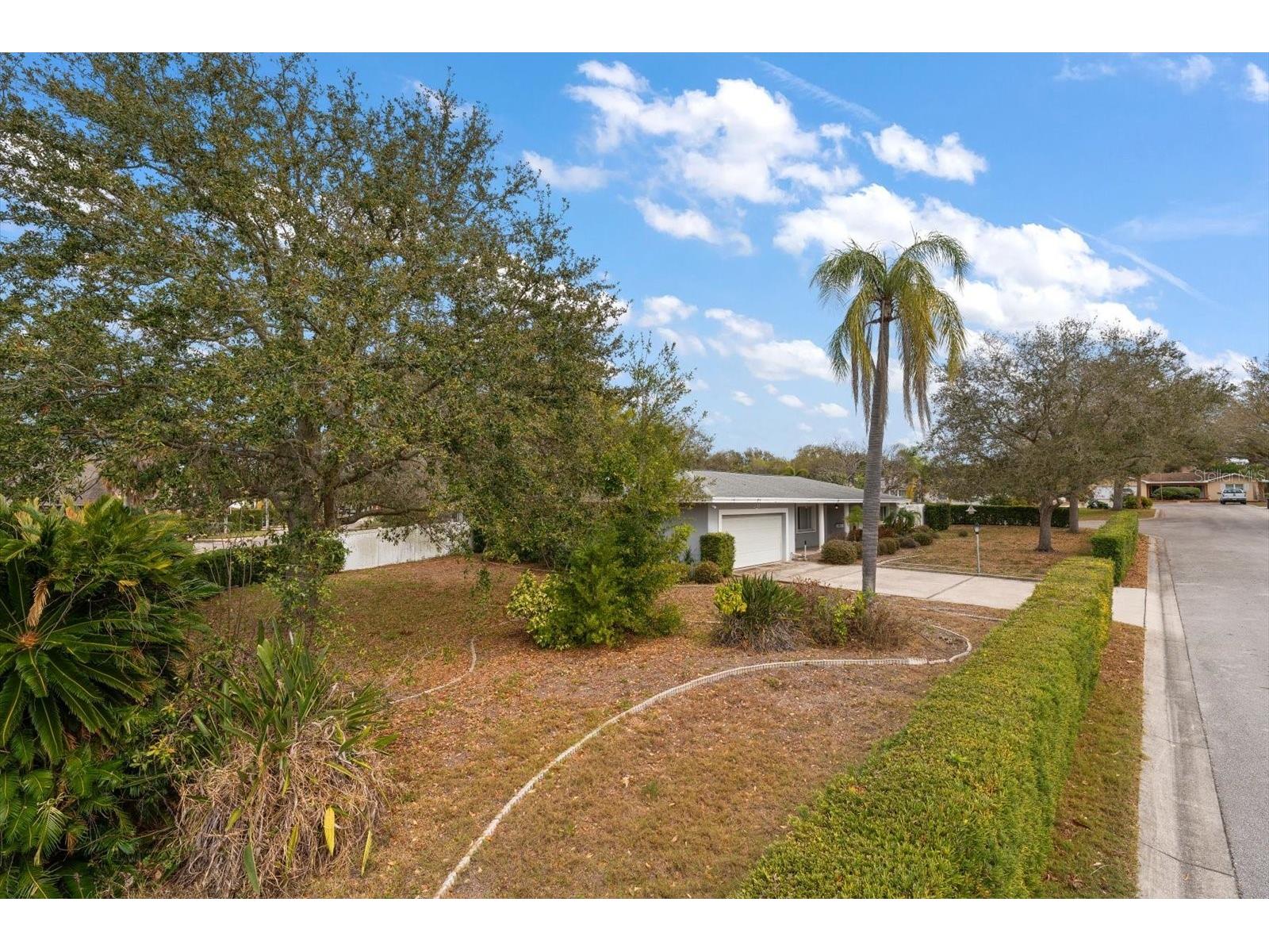 230 Garden Circle Belleair FL 33756 TB8522357 image44