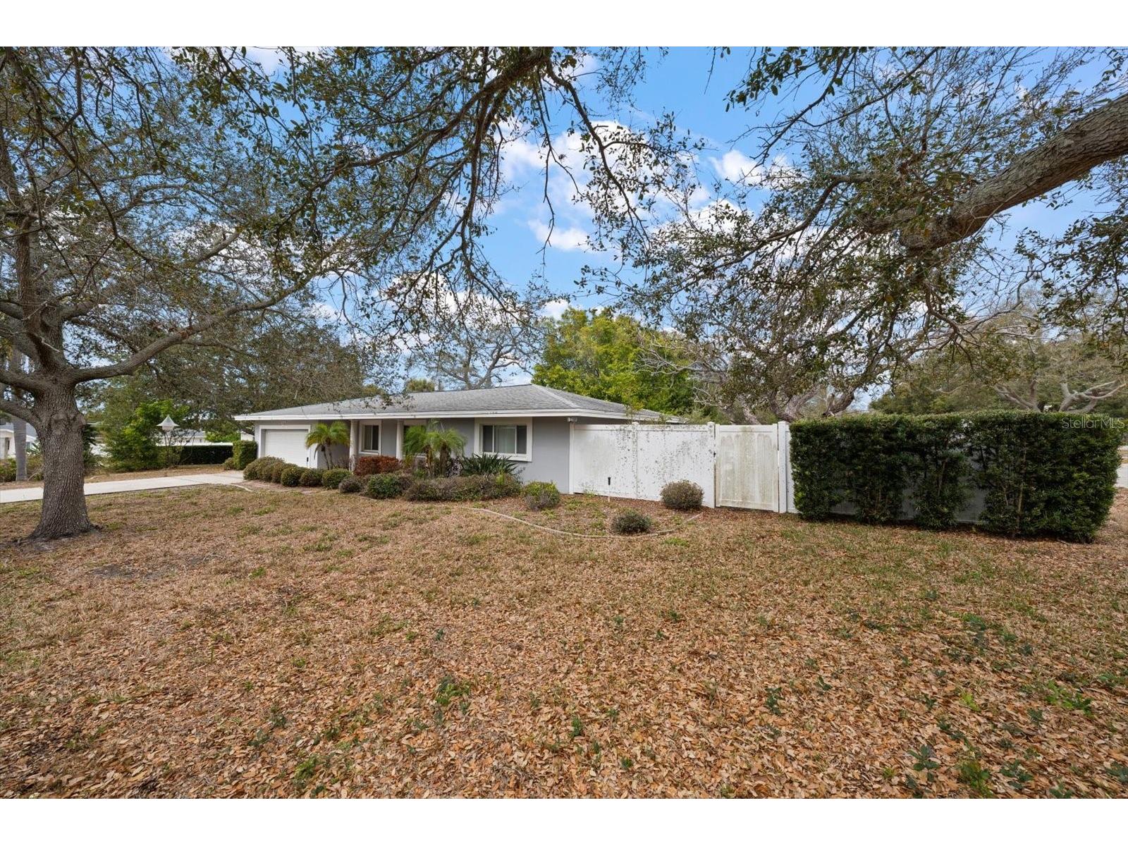 230 Garden Circle Belleair FL 33756 TB8522357 image45