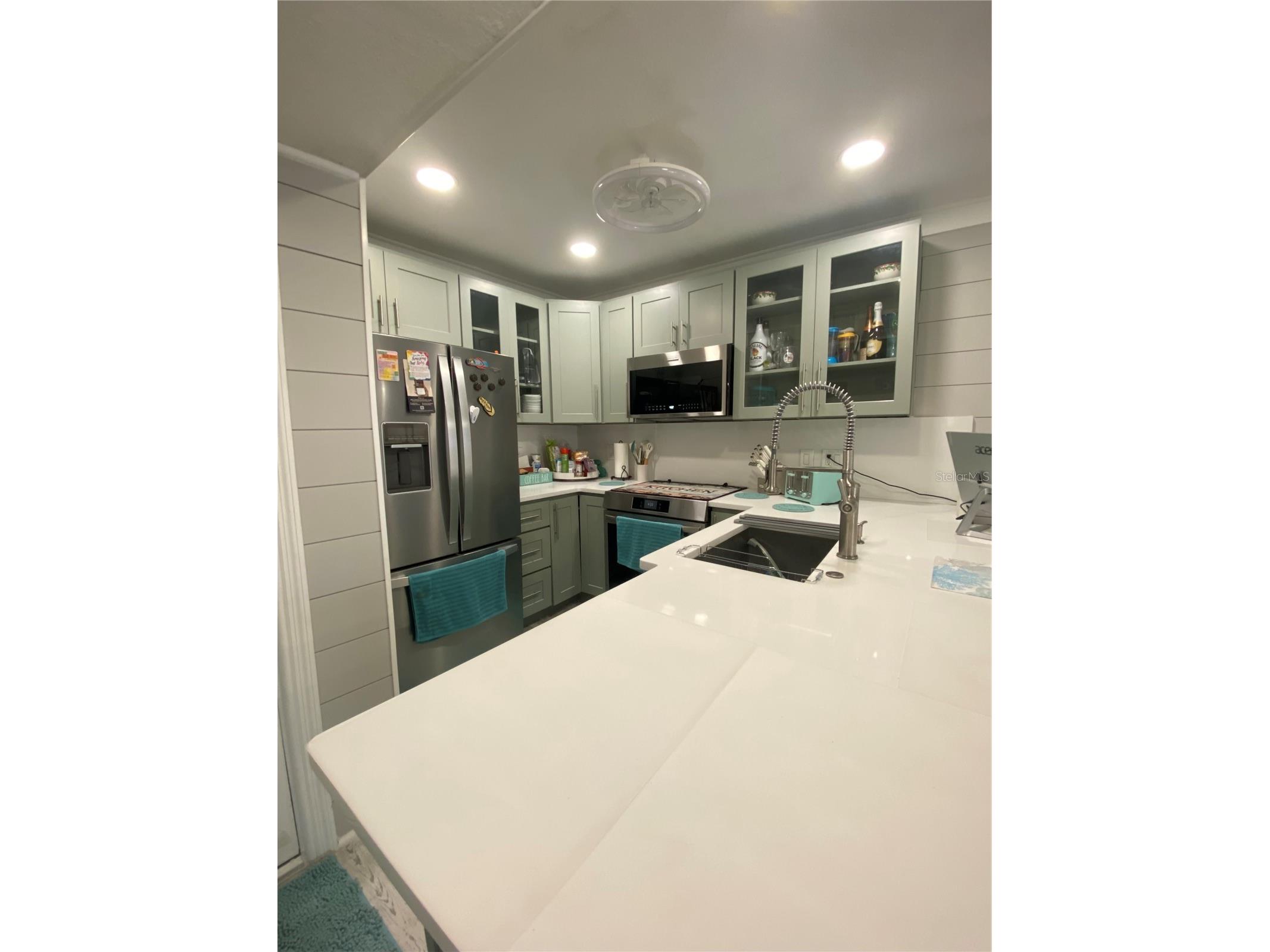 230 Medallion Boulevard #D Madeira Beach FL 33708 TB8515607 image11