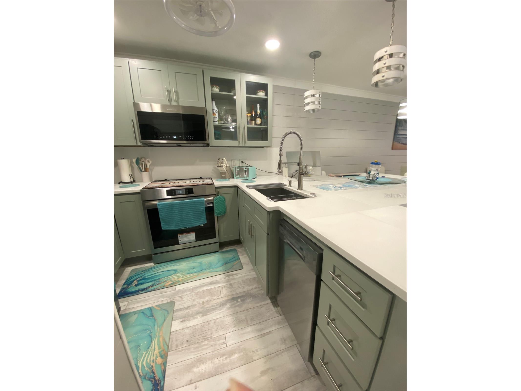 230 Medallion Boulevard #D Madeira Beach FL 33708 TB8515607 image9