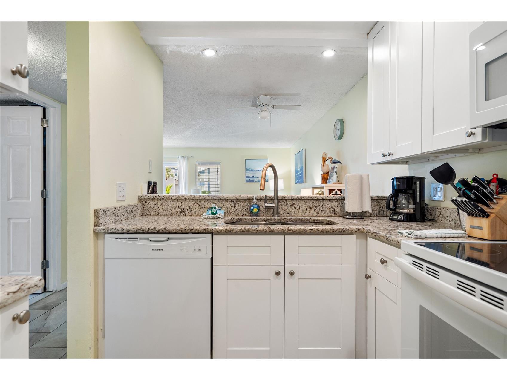 230 Medallion Boulevard #E Madeira Beach FL 33708 TB8513129 image10