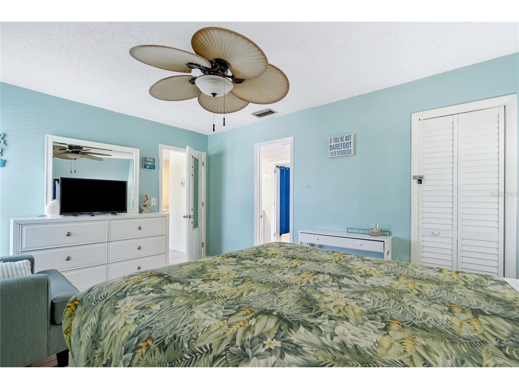 230 Medallion Boulevard #E Madeira Beach FL 33708 TB8513129 image13