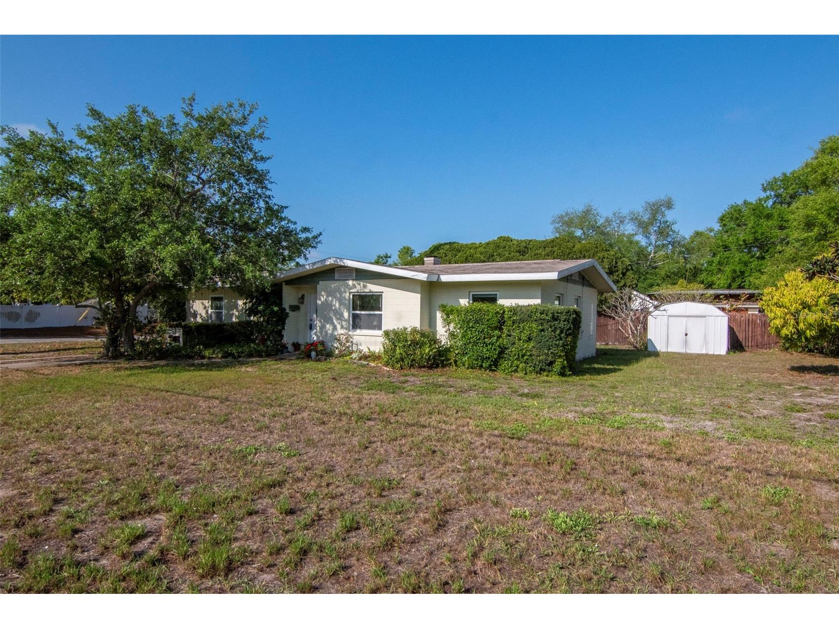 230 Milwaukee Avenue Dunedin FL 34698 TB8490971 image1