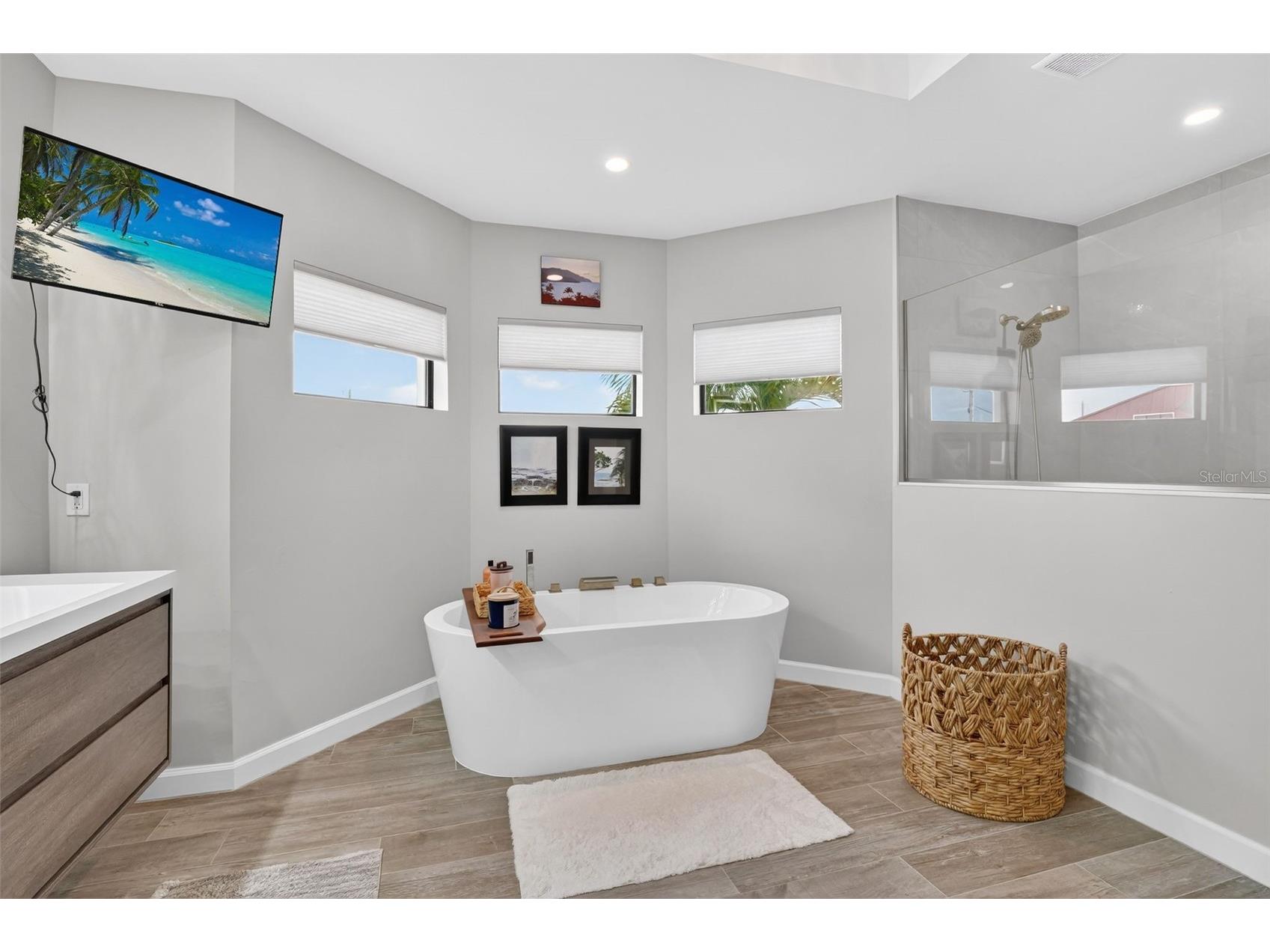 230 NE 18th Street Cape Coral FL 33909 C7523560 image73