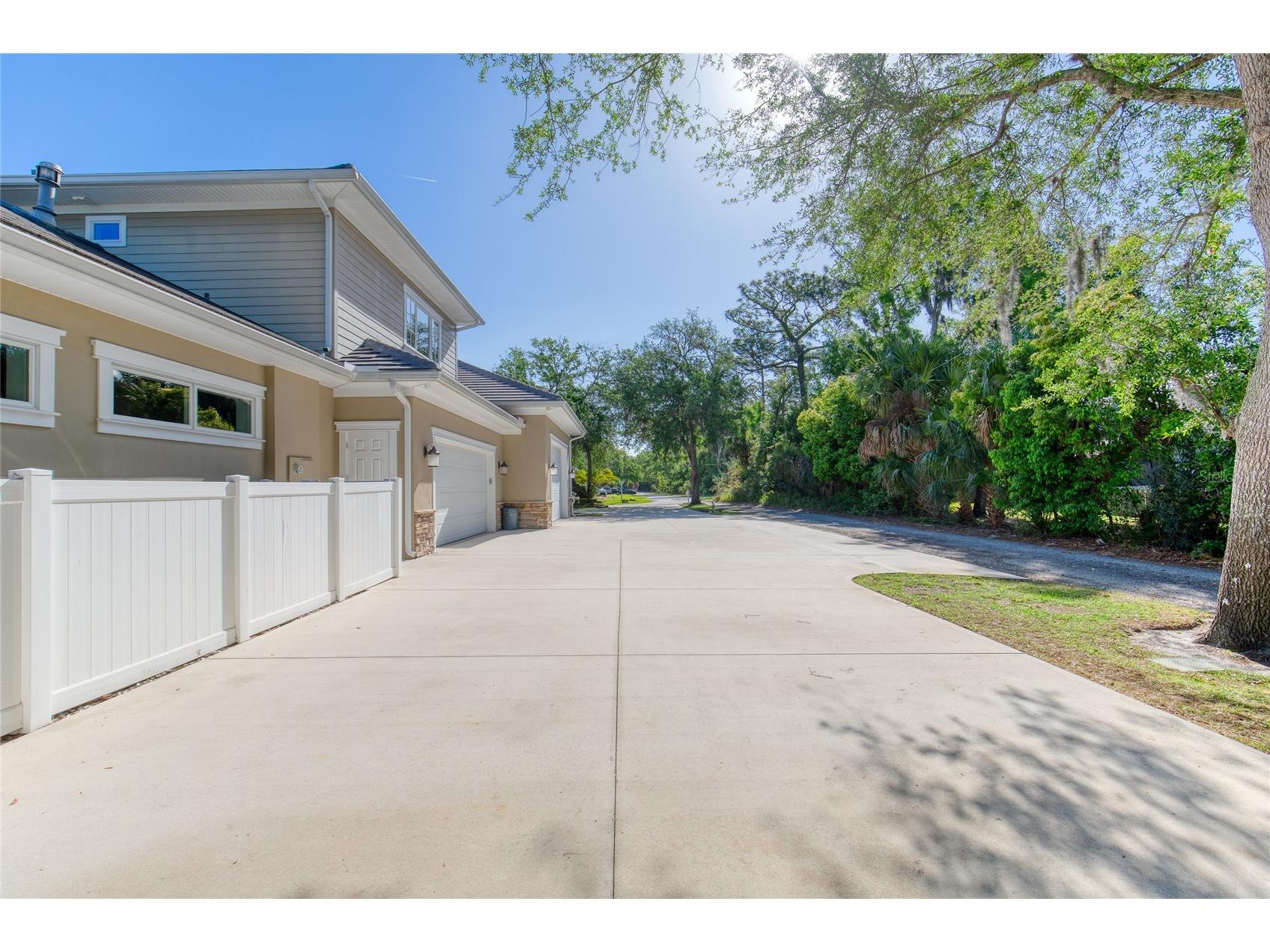 230 Parrulli Drive Ormond Beach FL 32174 V4948432 image2