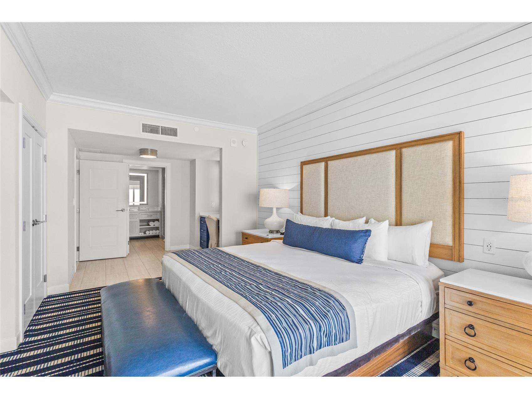 230 Sands Point Road #3703 Longboat Key FL 34228 A4687684 image21