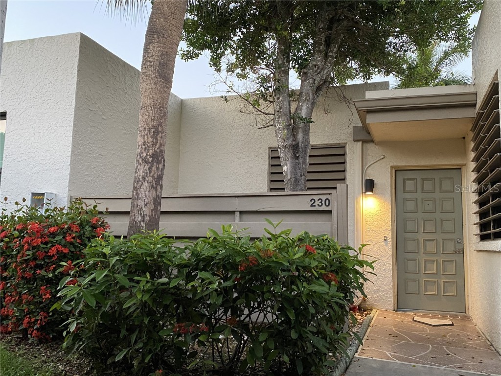 230 Sherwood Drive #230 Bradenton FL 34210 A4575368 image1