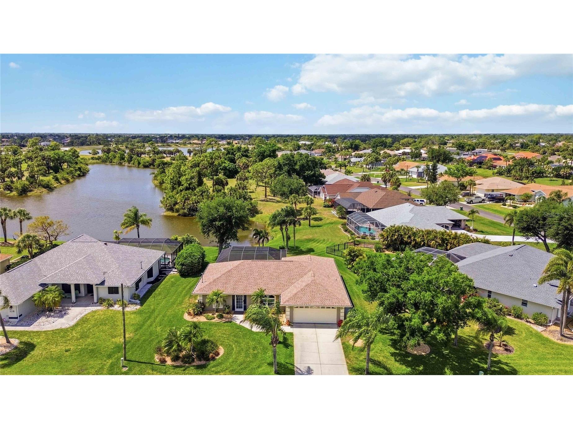 230 Sportsman Road Rotonda West FL 33947 D6147042 image1