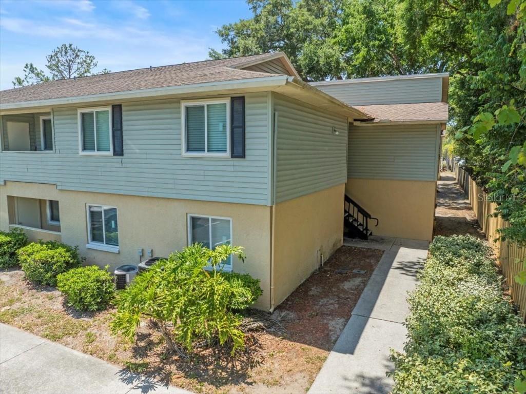 230 Thorn Tree Place #230 Brandon FL 33510 W7870168 image1