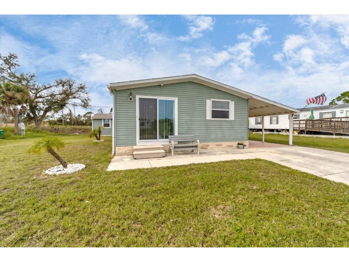 230 Via De Luna Englewood FL 34224 D6139629 image1