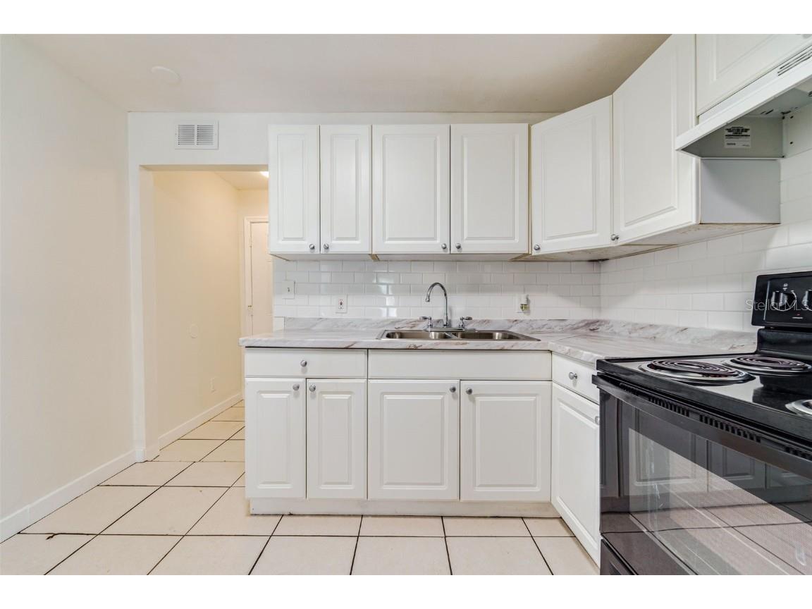 2300 17th Avenue S Saint Petersburg FL 33712 TB8436758 image12