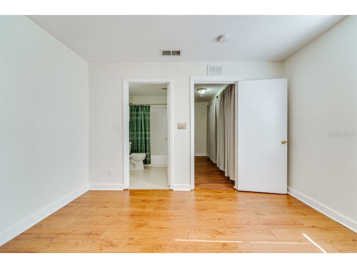 2300 17th Avenue S Saint Petersburg FL 33712 TB8436758 image19