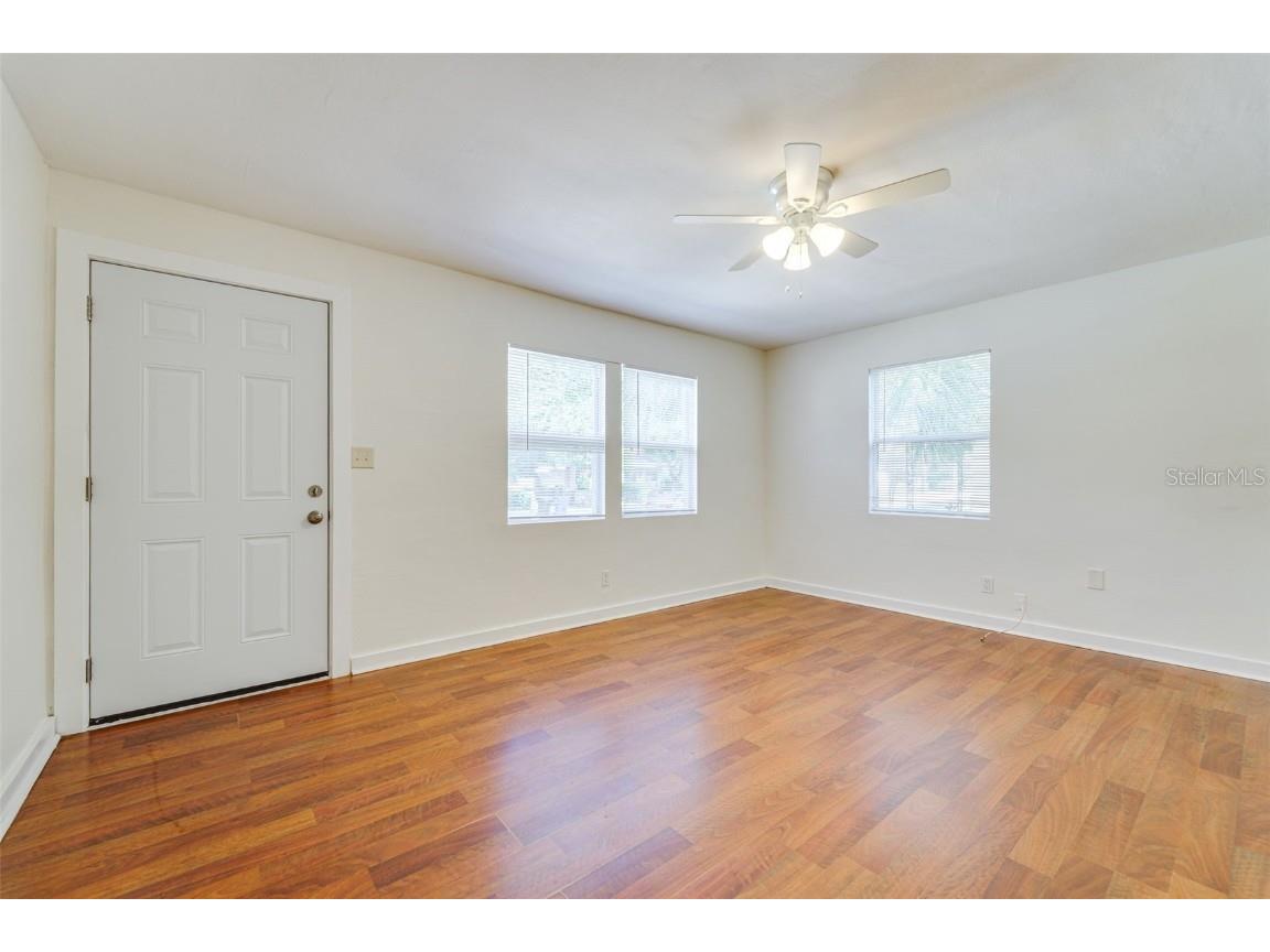 2300 17th Avenue S Saint Petersburg FL 33712 TB8436758 image7