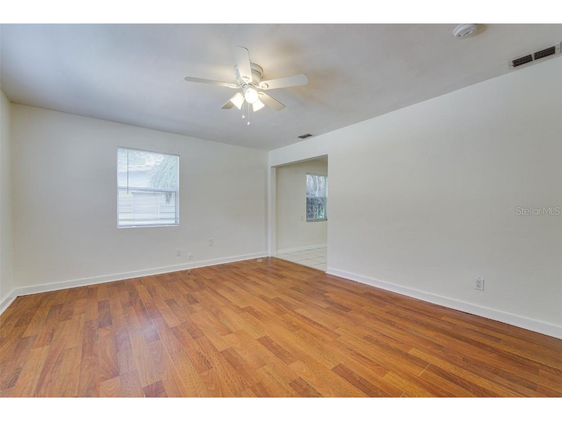 2300 17th Avenue S Saint Petersburg FL 33712 TB8436758 image8