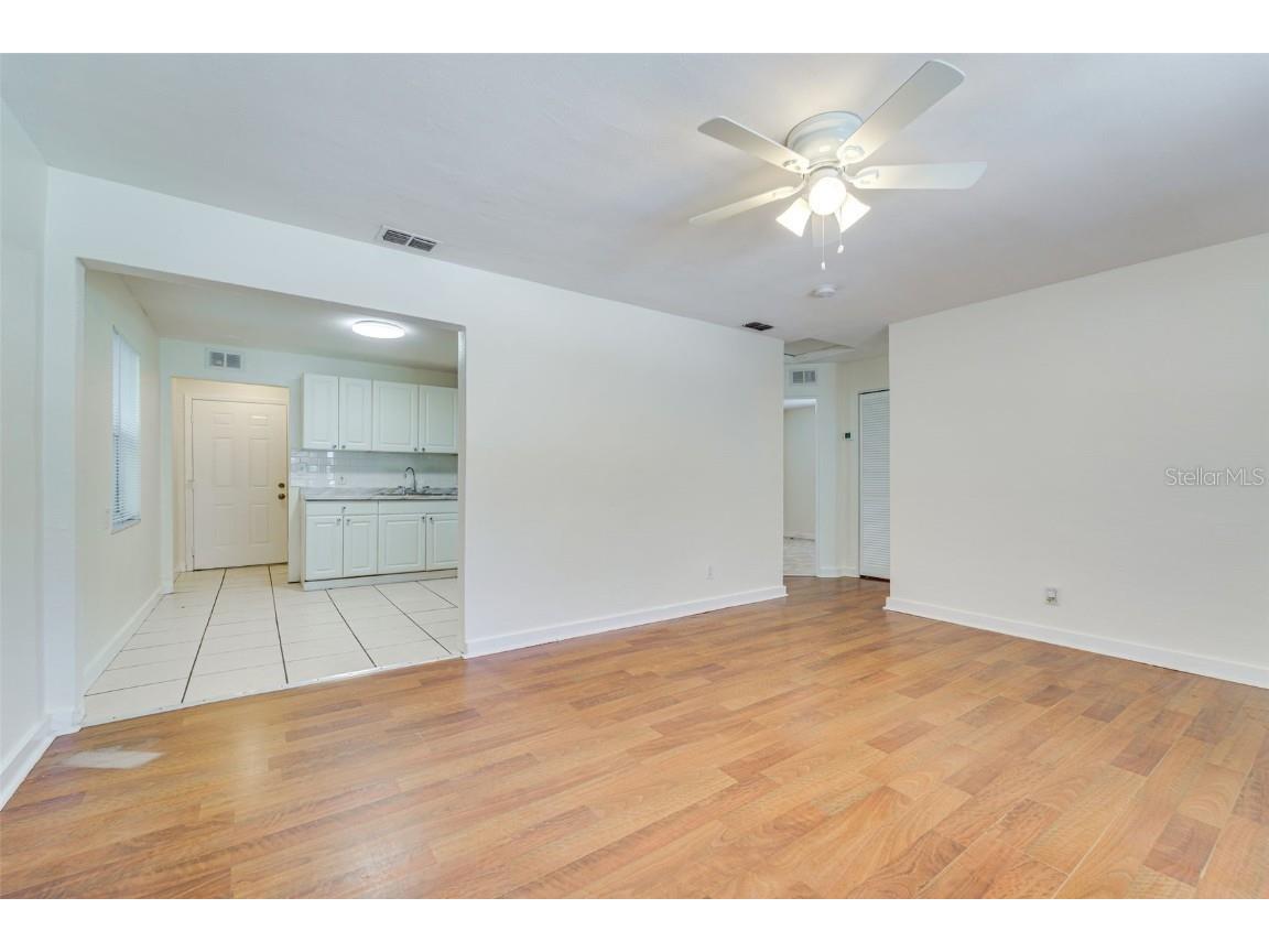 2300 17th Avenue S Saint Petersburg FL 33712 TB8436758 image9