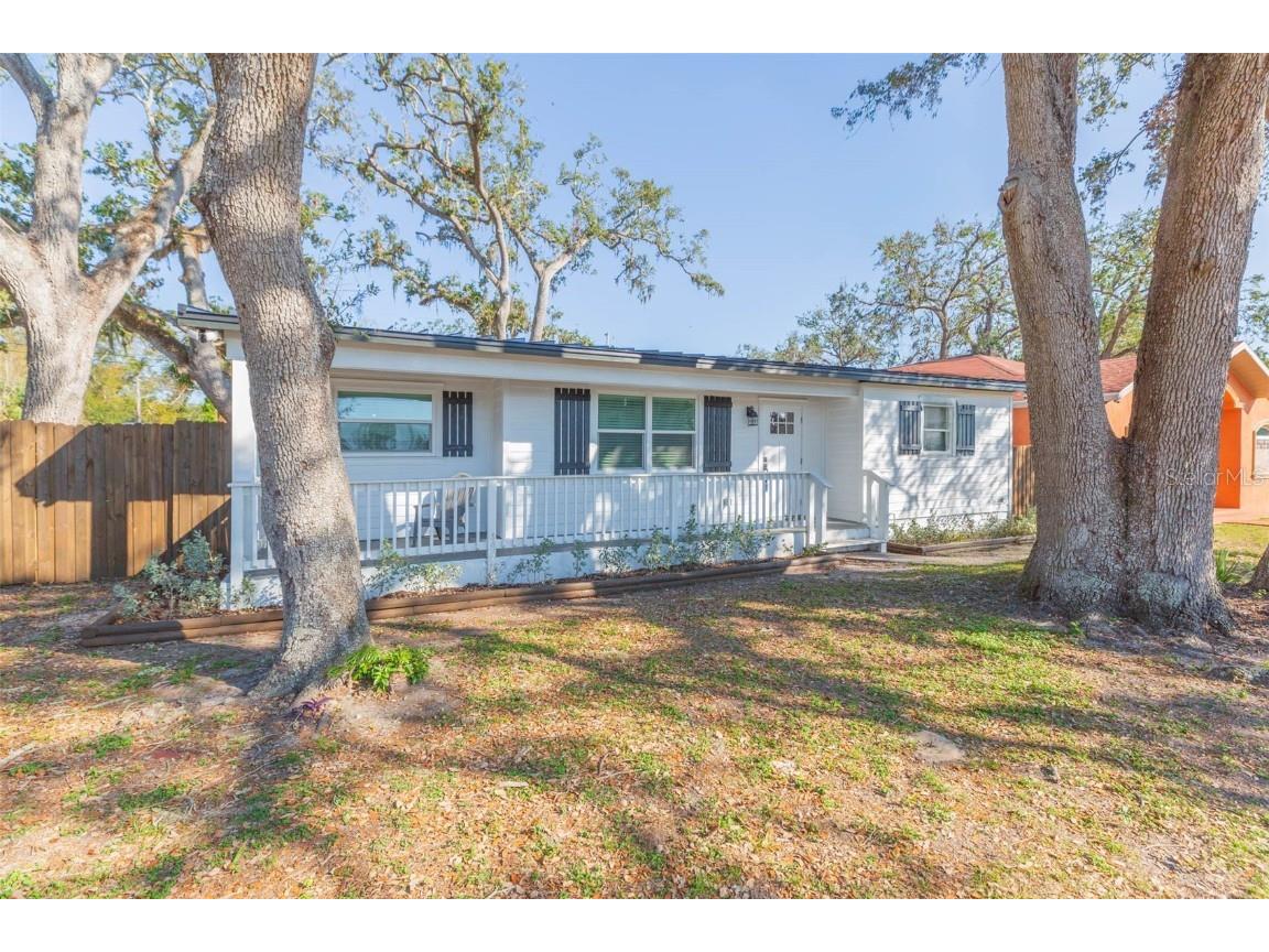 2300 23rd Street S Saint Petersburg FL 33712 A4639982 image1