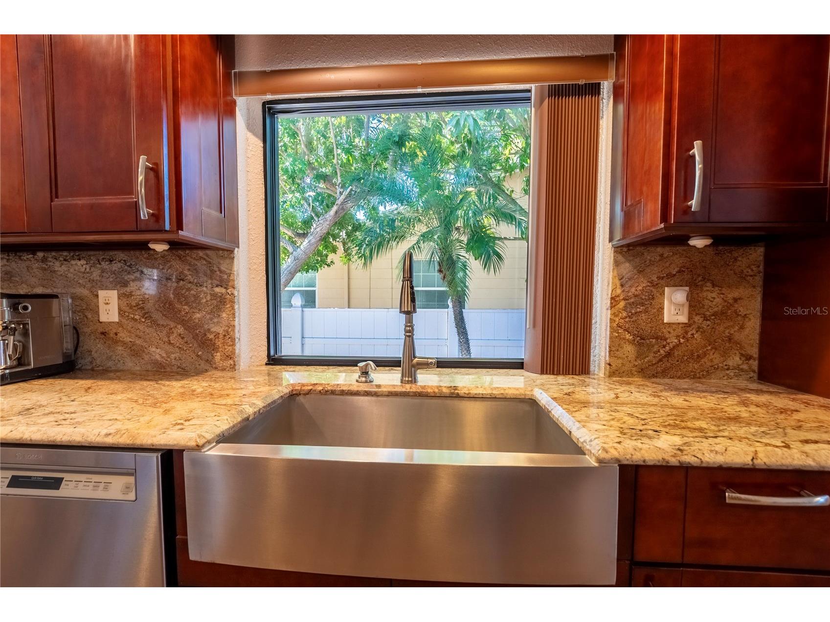 2300 37th Avenue N Saint Petersburg FL 33713 TB8470754 image13