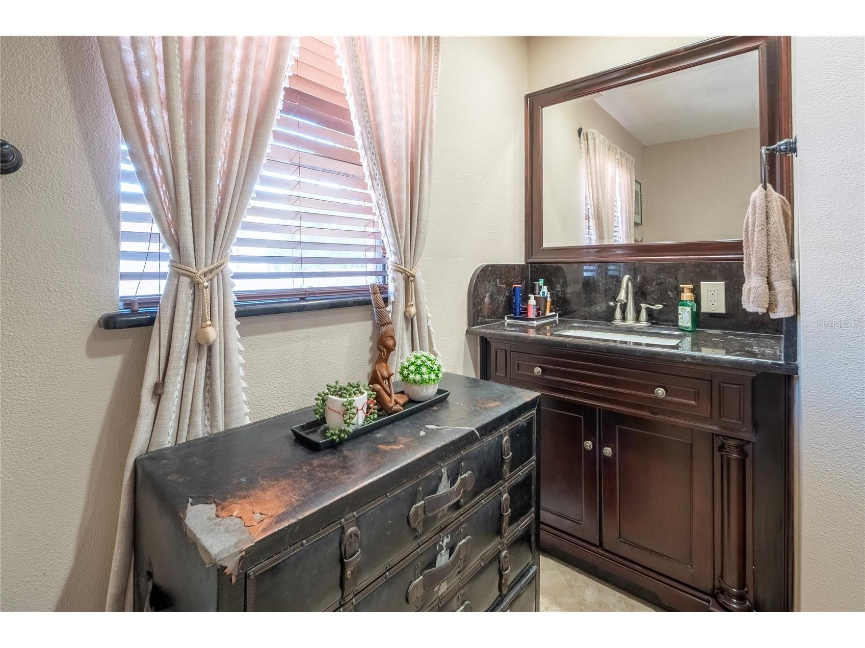 2300 37th Avenue N Saint Petersburg FL 33713 TB8470754 image25